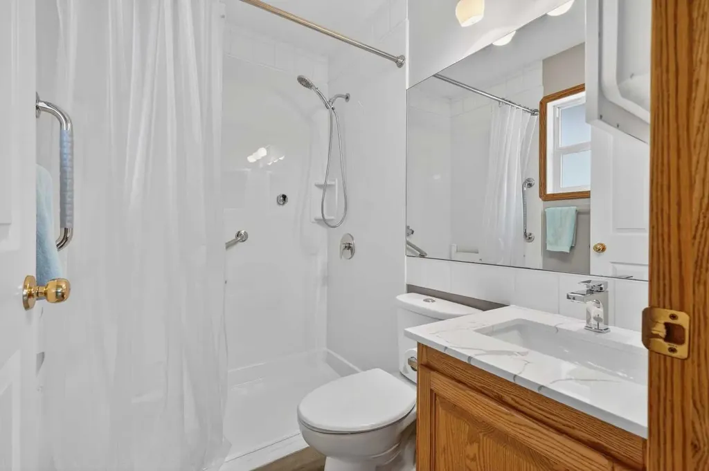 106 Cambridge Glen Drive Strathmore AB T1P 1W1