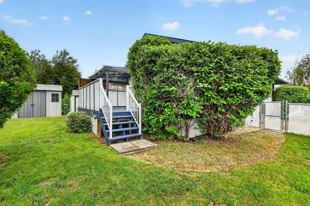 106 Cambridge Glen Drive Strathmore AB T1P 1W1