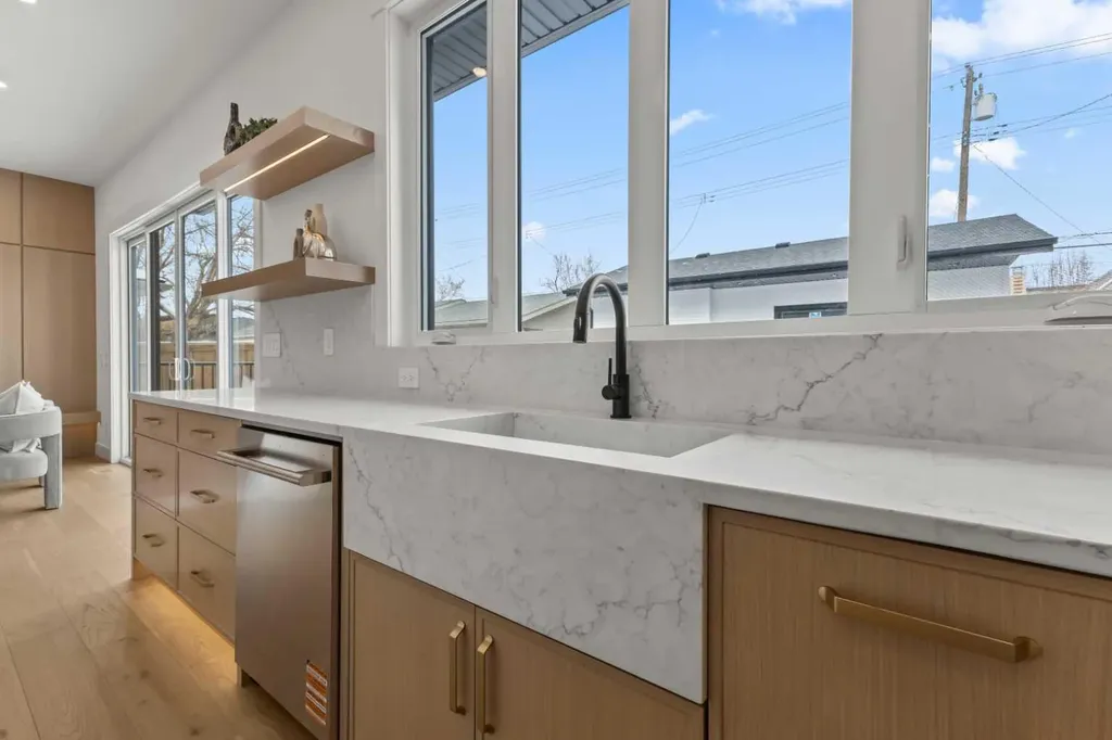 1910 Broadview Road NW Calgary AB T2N 3H7