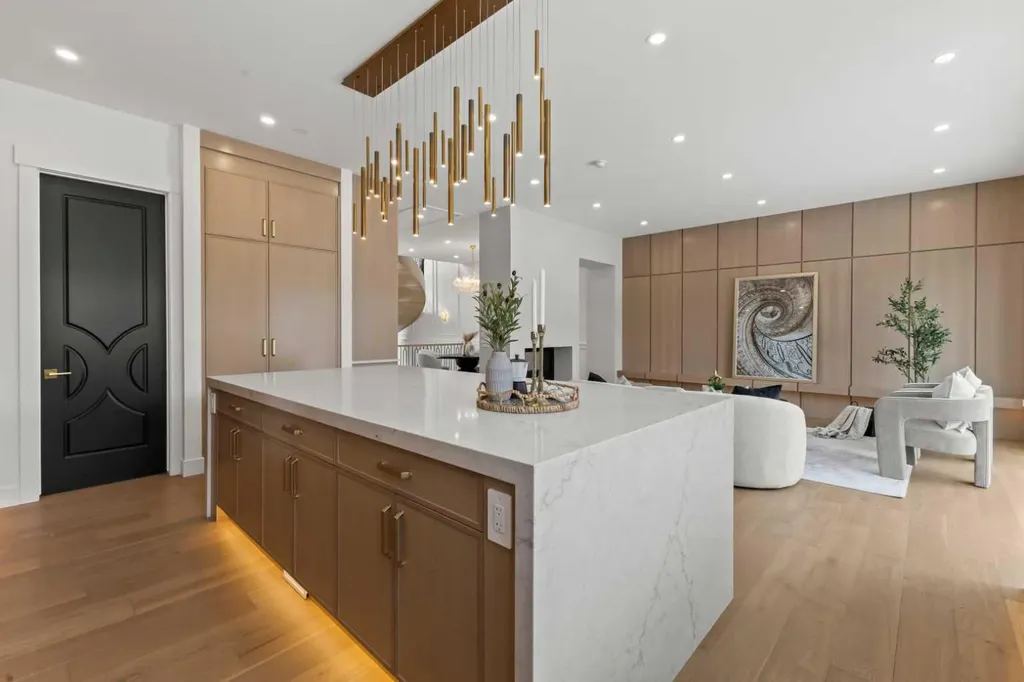 1910 Broadview Road NW Calgary AB T2N 3H7