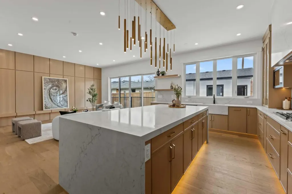 1910 Broadview Road NW Calgary AB T2N 3H7