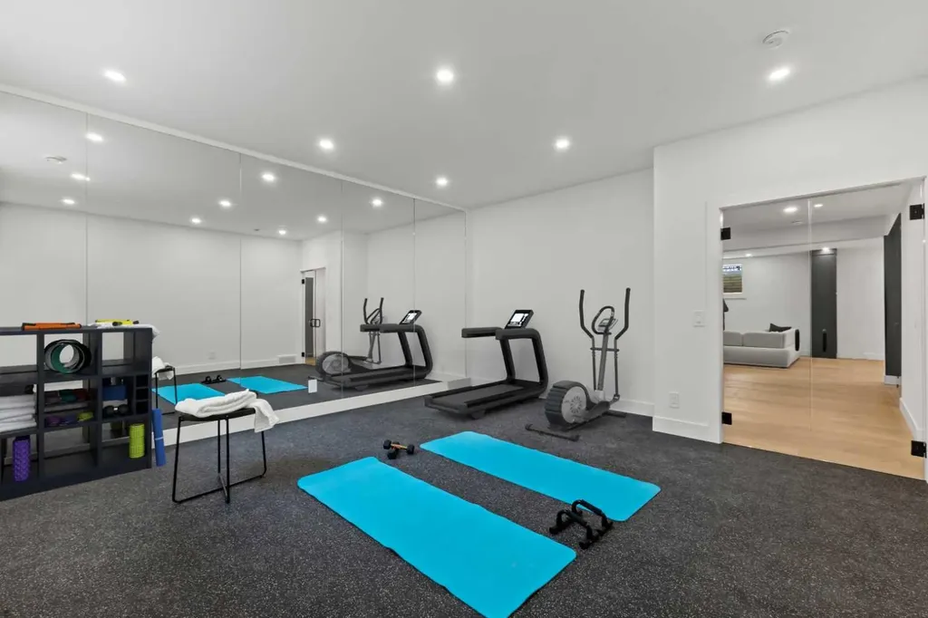1910 Broadview Road NW Calgary AB T2N 3H7