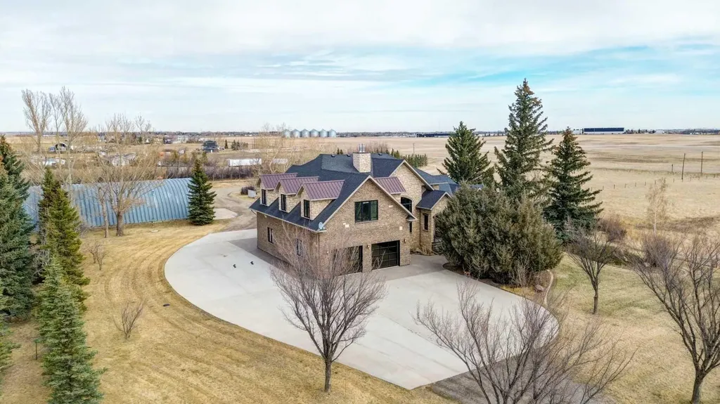 224010 Twp Road 9-2 Rural Lethbridge County AB T0L0V1