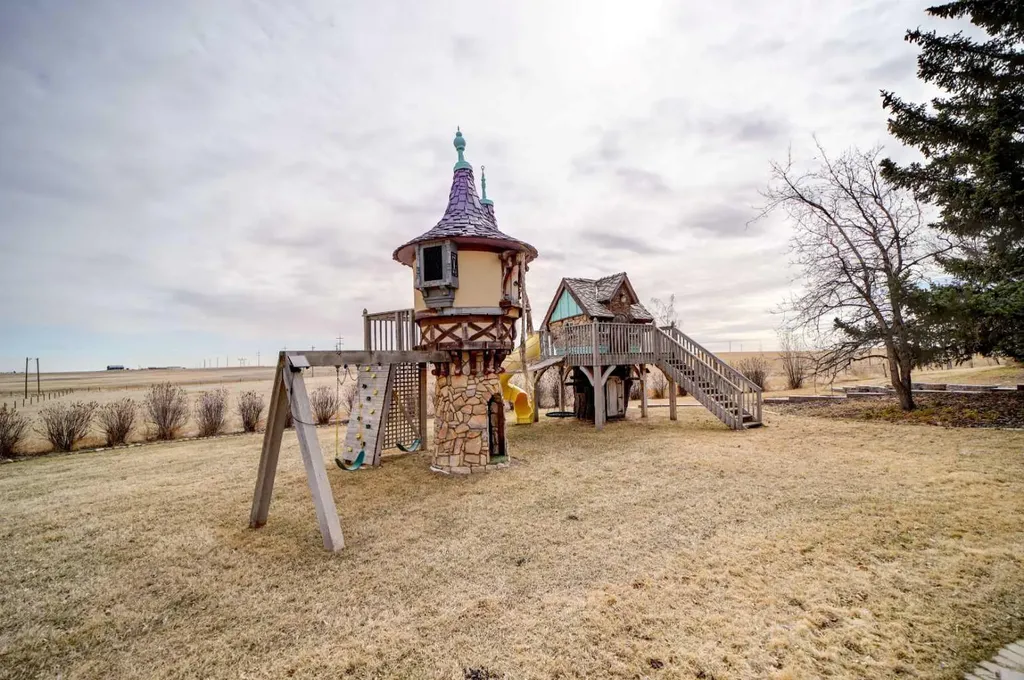 224010 Twp Road 9-2 Rural Lethbridge County AB T0L0V1