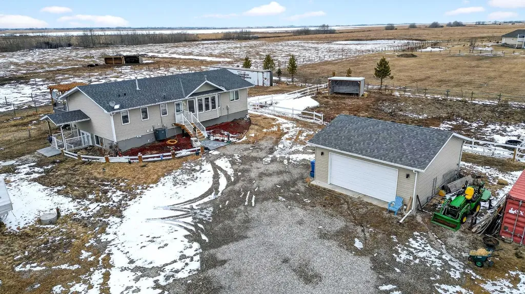 270092 Glenmore Trail Rural Rocky View County AB T0J 1X0