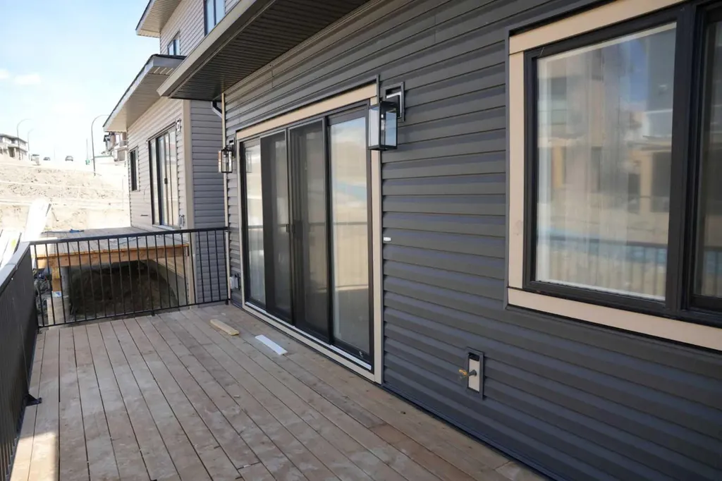 43 Heritage Ridge Cochrane AB T4C 3L2