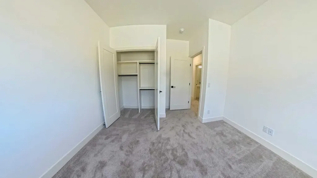 43 Heritage Ridge Cochrane AB T4C 3L2