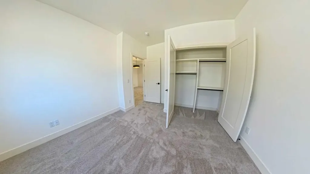43 Heritage Ridge Cochrane AB T4C 3L2
