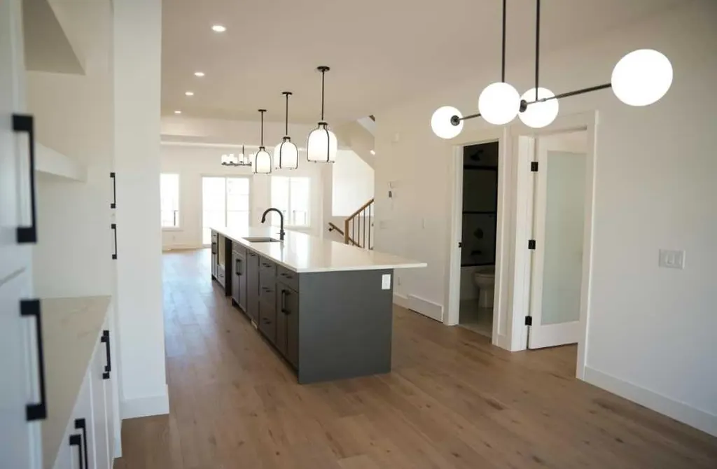 43 Heritage Ridge Cochrane AB T4C 3L2