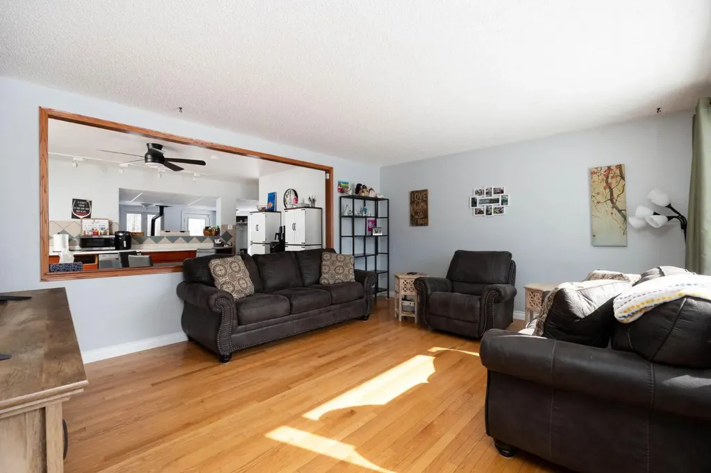 100 Christina Drive Anzac AB T0P 1J0