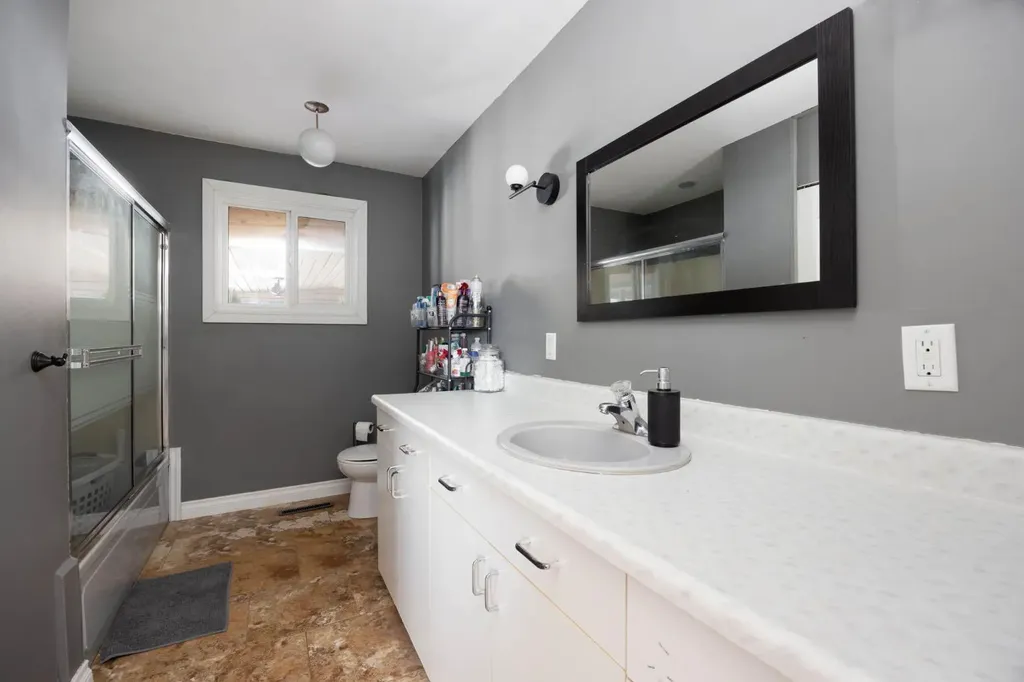 100 Christina Drive Anzac AB T0P 1J0