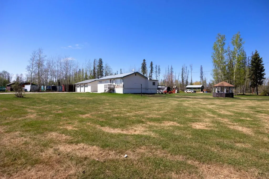 100 Christina Drive Anzac AB T0P 1J0