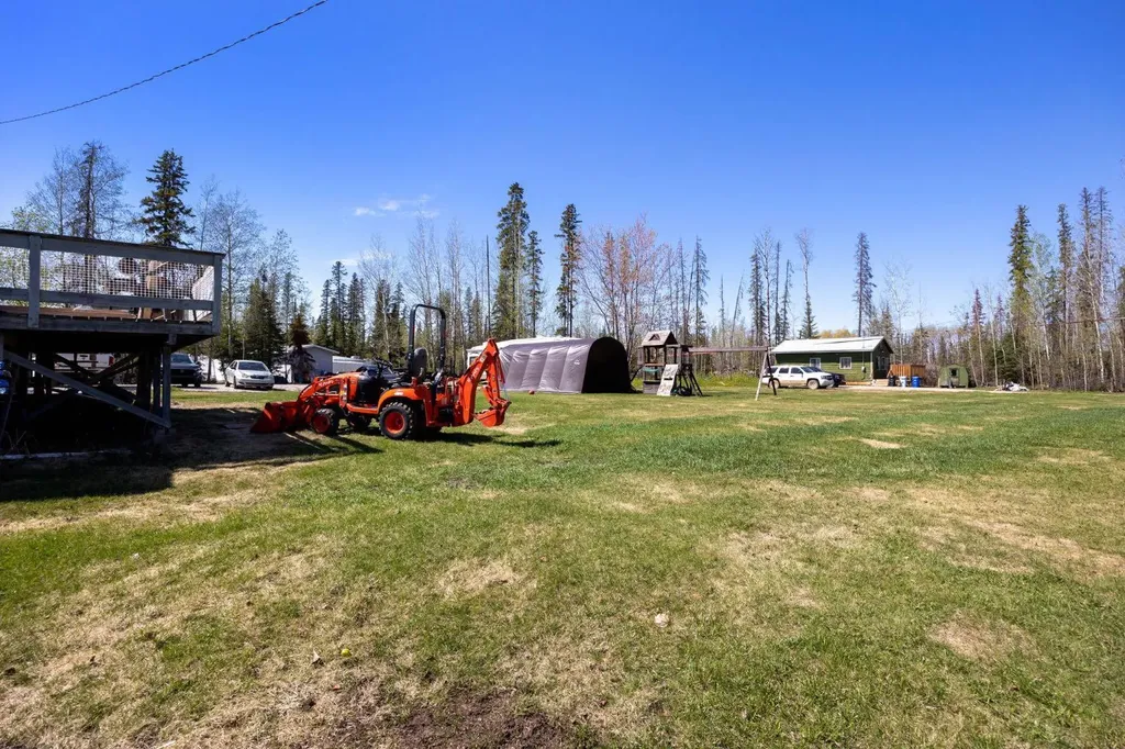 100 Christina Drive Anzac AB T0P 1J0
