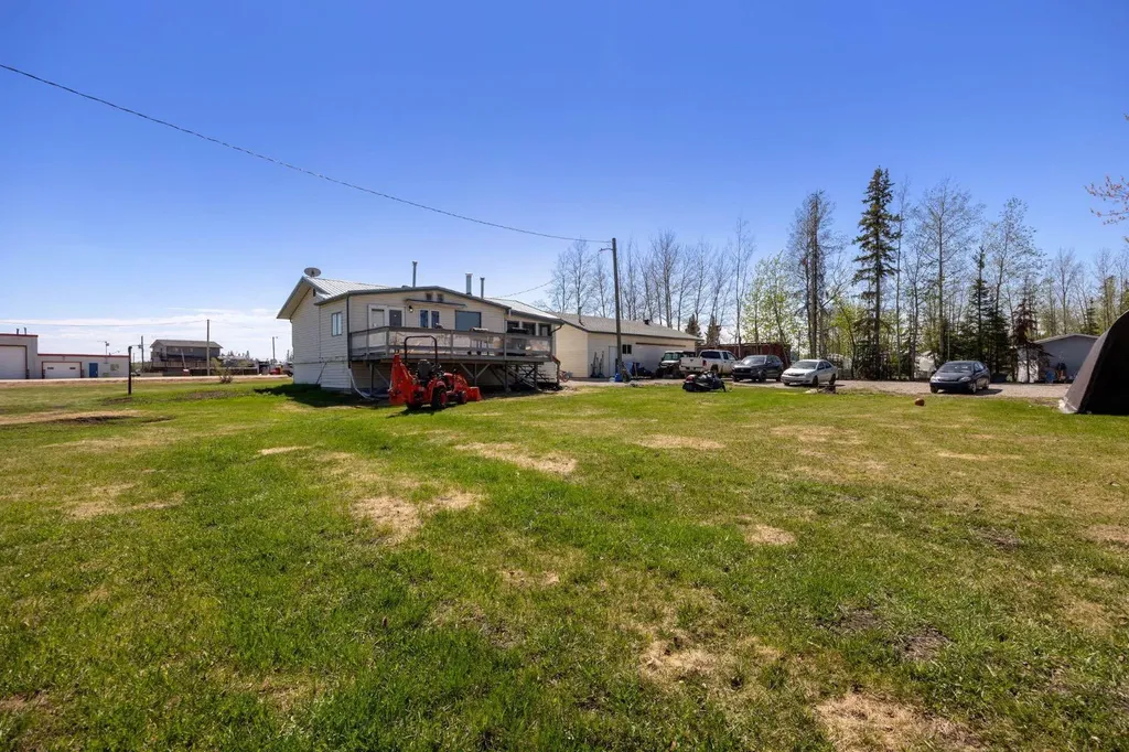 100 Christina Drive Anzac AB T0P 1J0