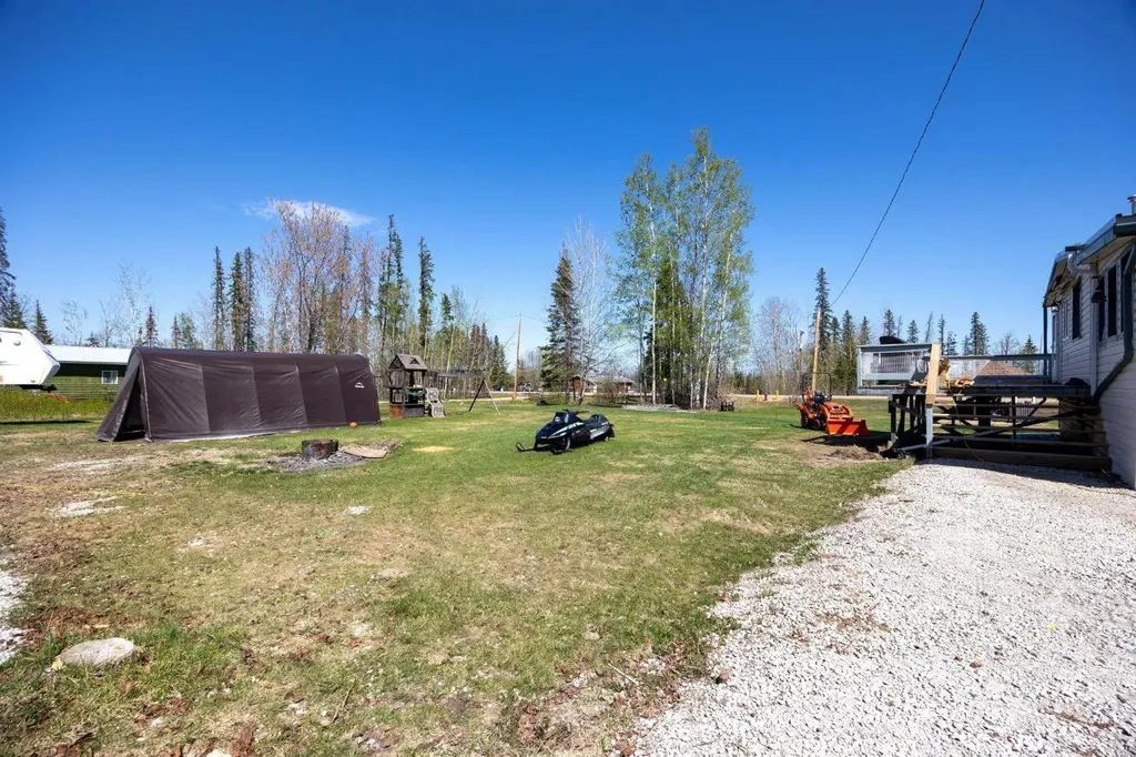 100 Christina Drive Anzac AB T0P 1J0