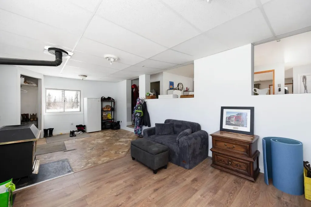 100 Christina Drive Anzac AB T0P 1J0