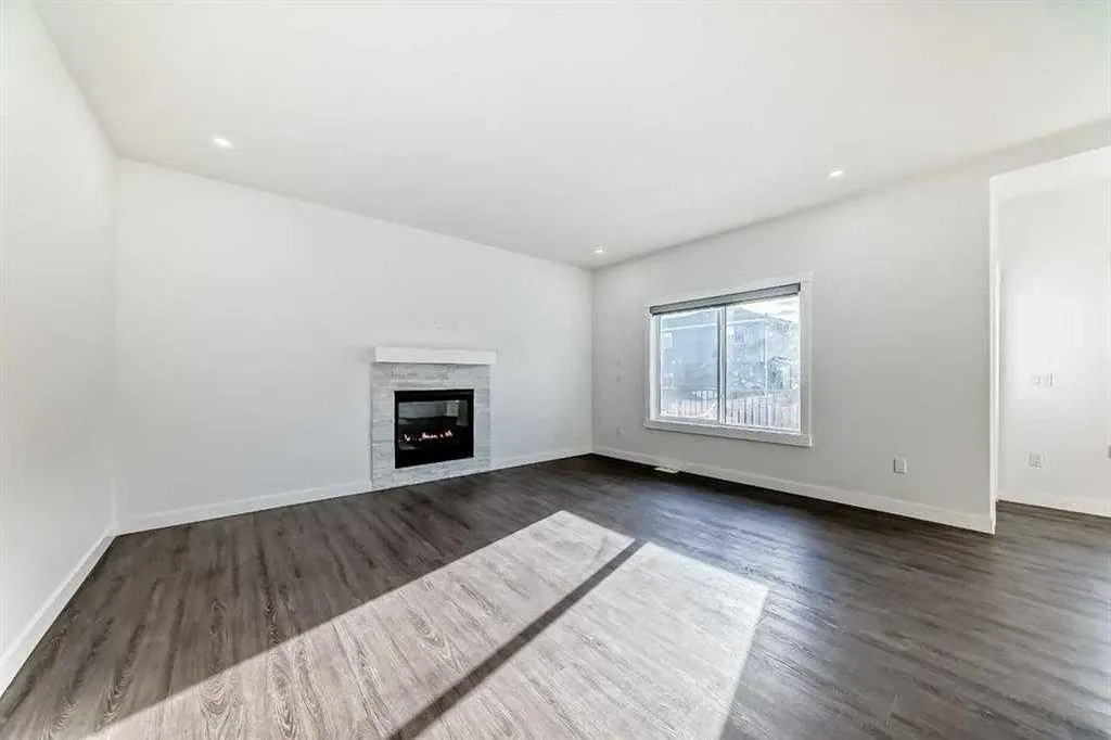 772 Edgefield Crescent Strathmore AB T1P 0H5