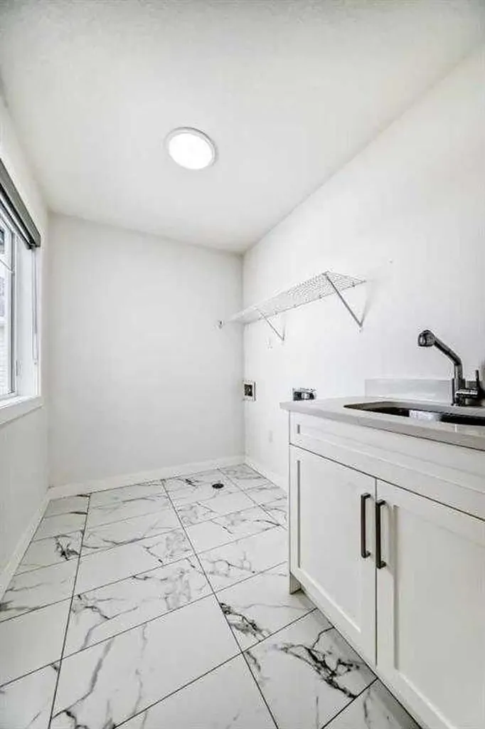 772 Edgefield Crescent Strathmore AB T1P 0H5