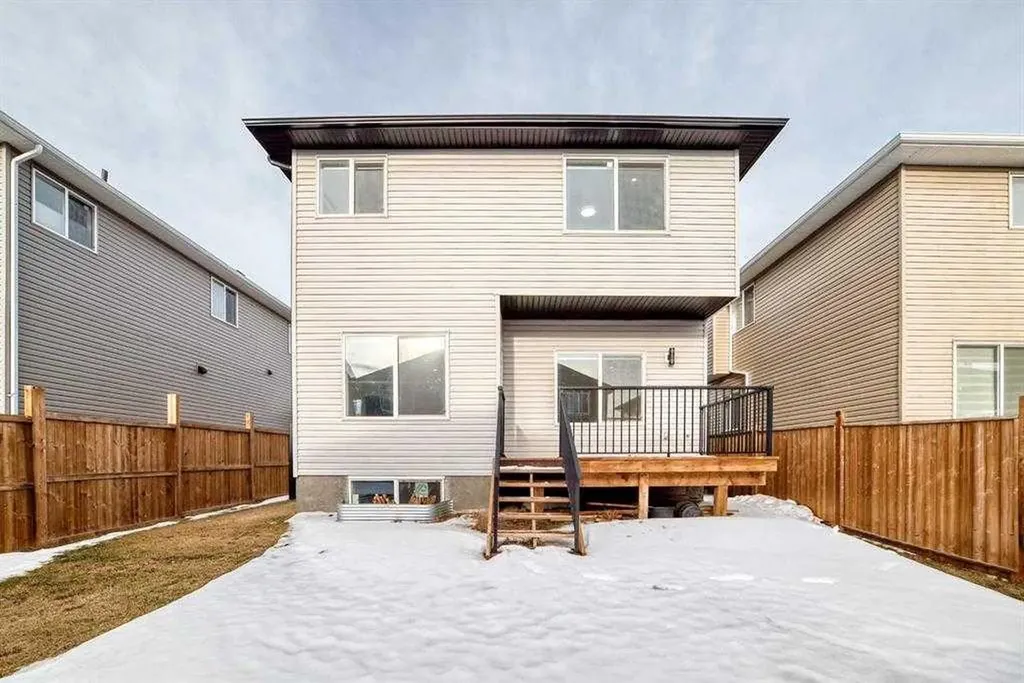 772 Edgefield Crescent Strathmore AB T1P 0H5