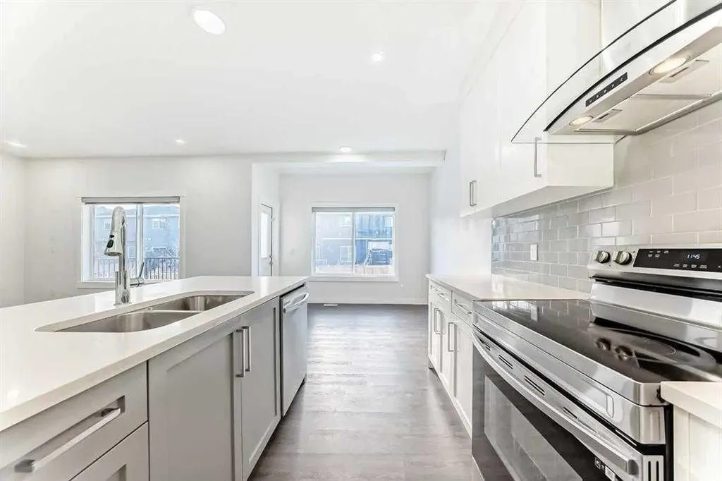 772 Edgefield Crescent Strathmore AB T1P 0H5