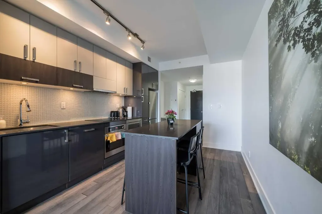 550 Riverfront Avenue SE Calgary AB T2G 1E5