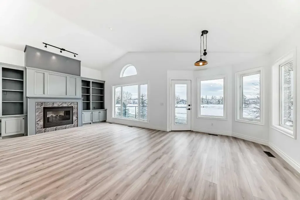 228 Woodside Crescent NW Airdrie AB T4B 2G8