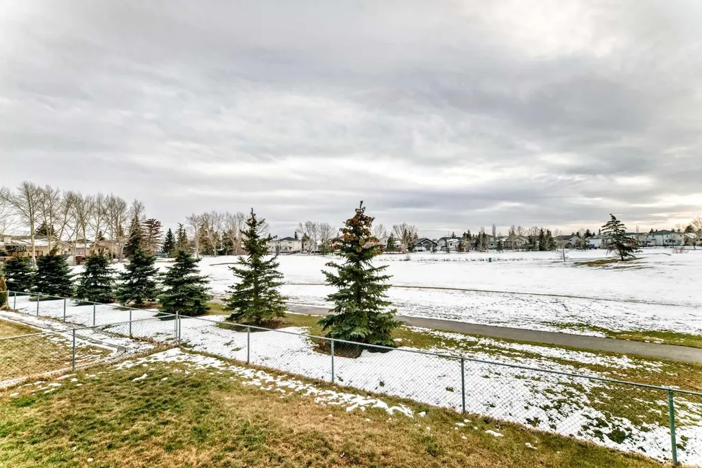 228 Woodside Crescent NW Airdrie AB T4B 2G8