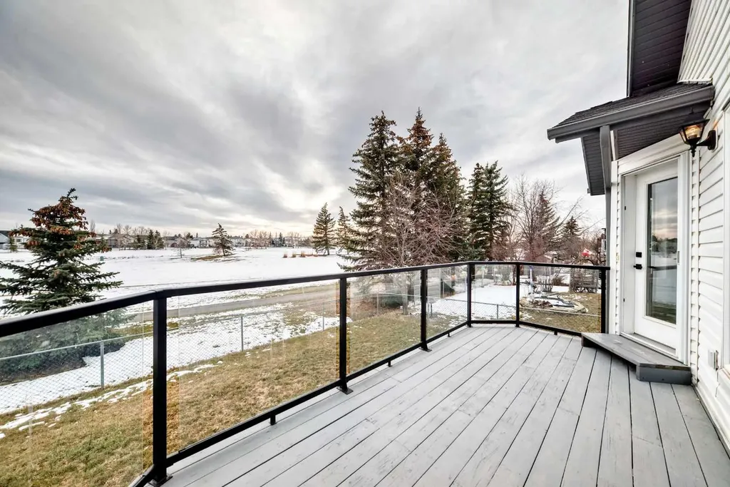 228 Woodside Crescent NW Airdrie AB T4B 2G8