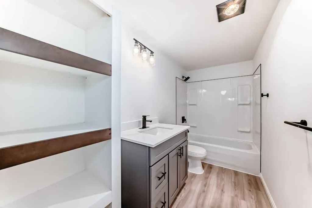 228 Woodside Crescent NW Airdrie AB T4B 2G8