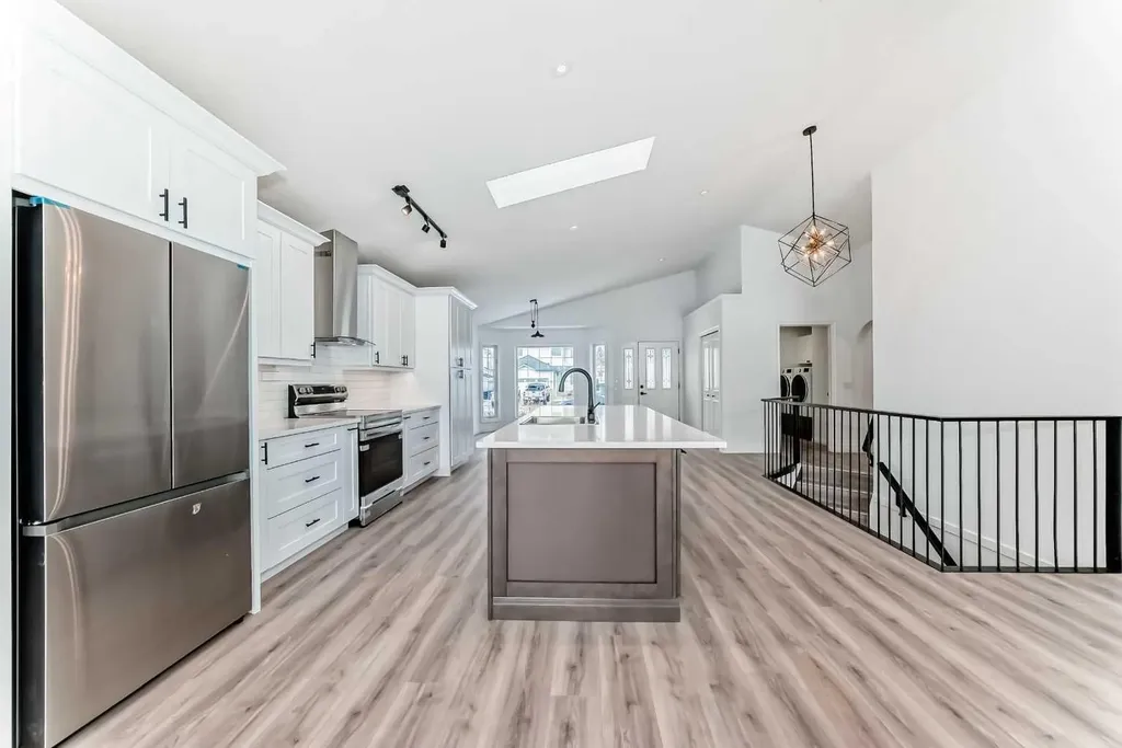 228 Woodside Crescent NW Airdrie AB T4B 2G8