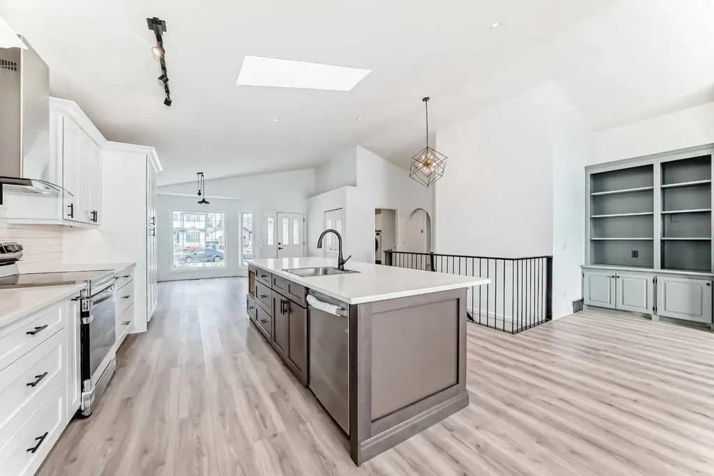 228 Woodside Crescent NW Airdrie AB T4B 2G8
