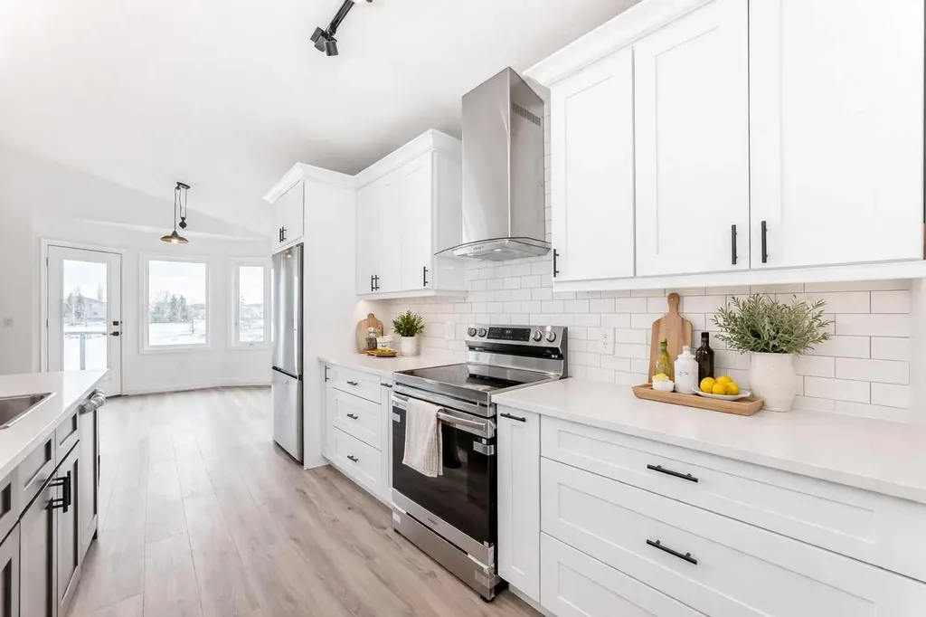 228 Woodside Crescent NW Airdrie AB T4B 2G8