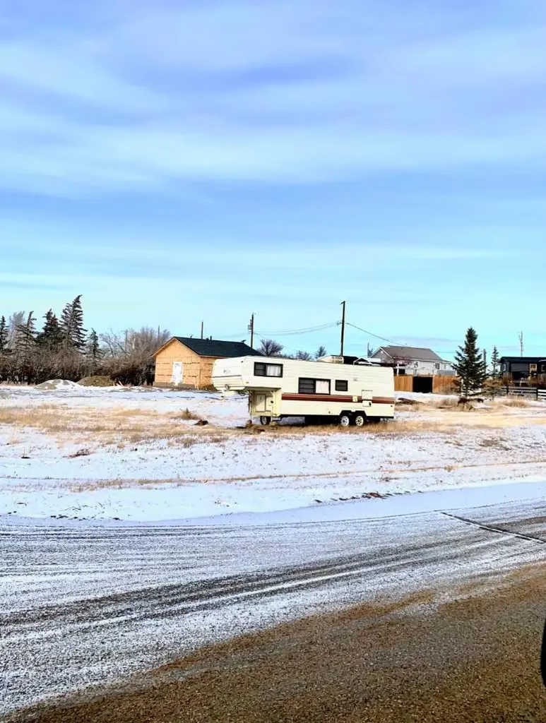 Tbd 5th Suffield AB T0J 2N0