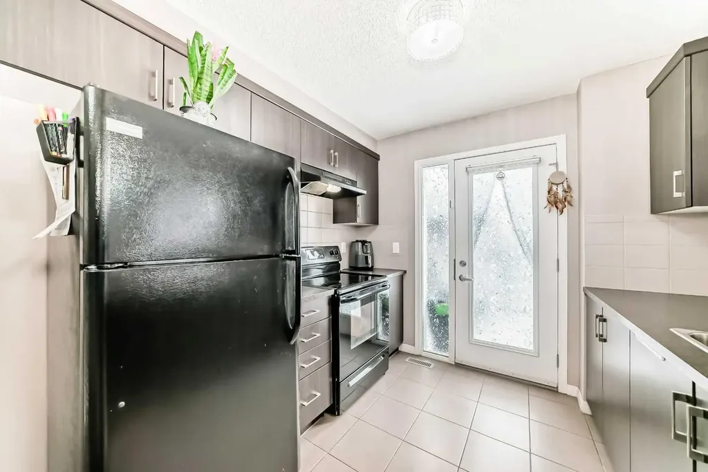 127 Windford Gardens SW Airdrie AB T4B 4A5