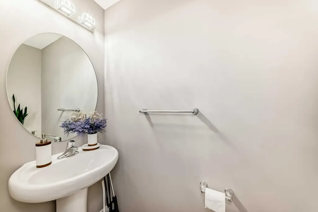 127 Windford Gardens SW Airdrie AB T4B 4A5