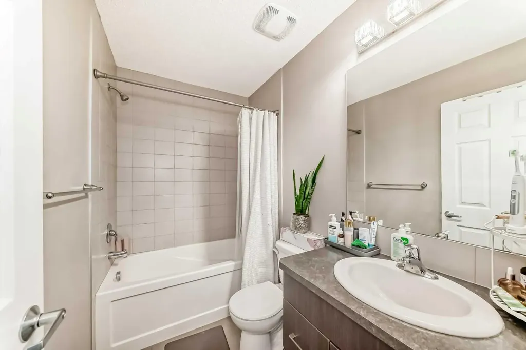 127 Windford Gardens SW Airdrie AB T4B 4A5