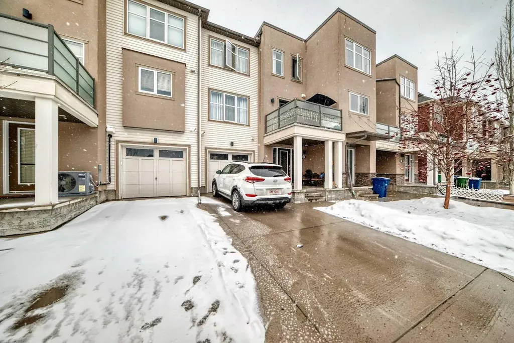 127 Windford Gardens SW Airdrie AB T4B 4A5
