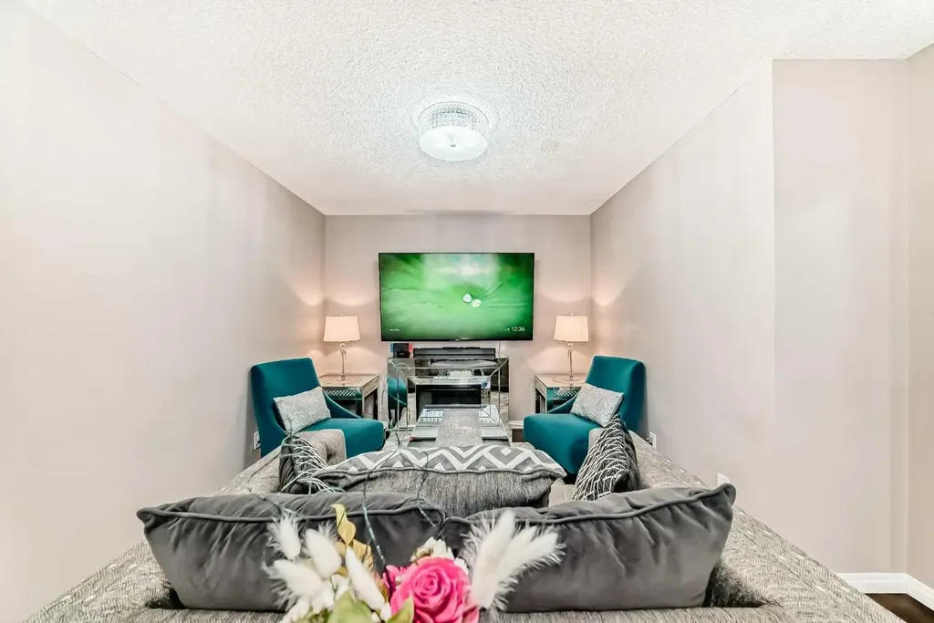 127 Windford Gardens SW Airdrie AB T4B 4A5