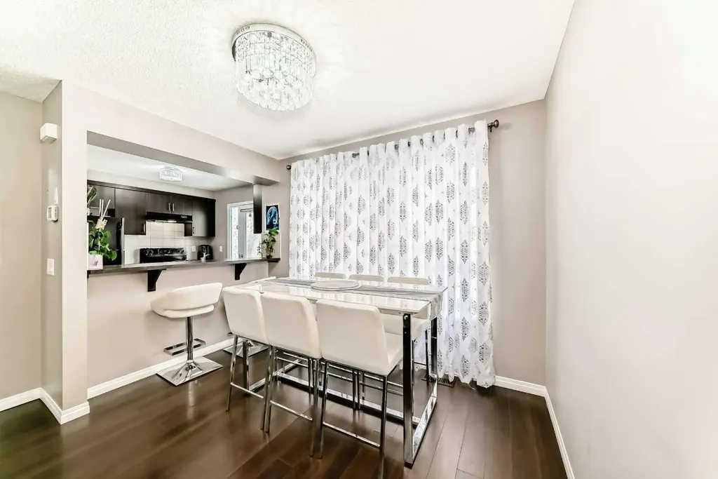 127 Windford Gardens SW Airdrie AB T4B 4A5
