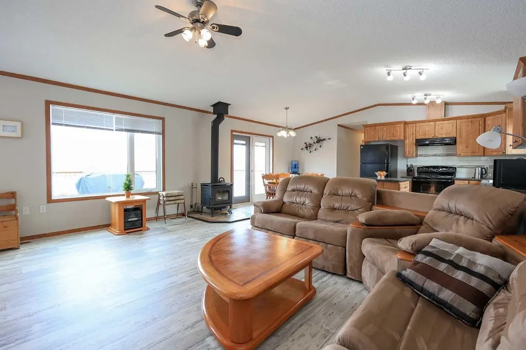 39204 Range Road232.5 Rural Lacombe County AB T0C 0B0