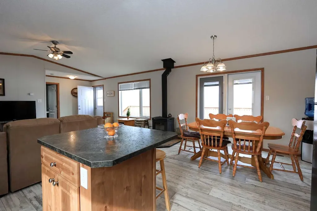 39204 Range Road232.5 Rural Lacombe County AB T0C 0B0