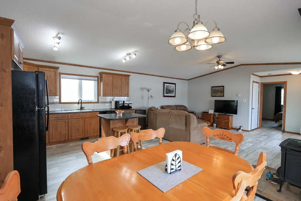 39204 Range Road232.5 Rural Lacombe County AB T0C 0B0