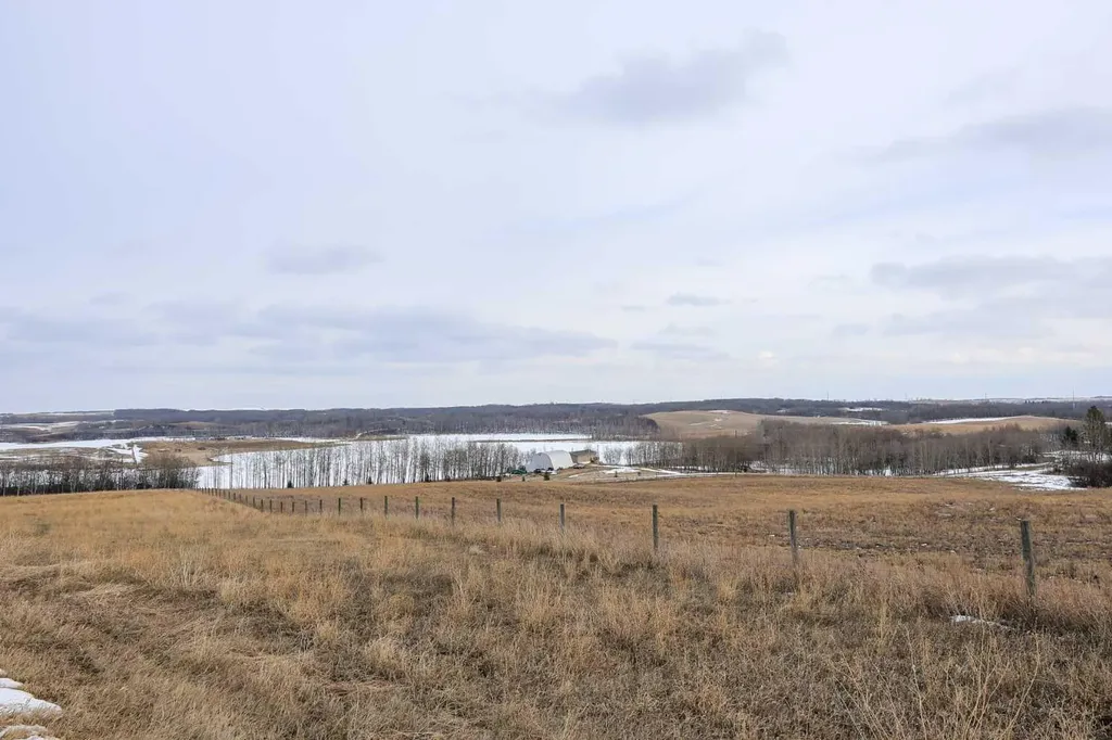39204 Range Road232.5 Rural Lacombe County AB T0C 0B0