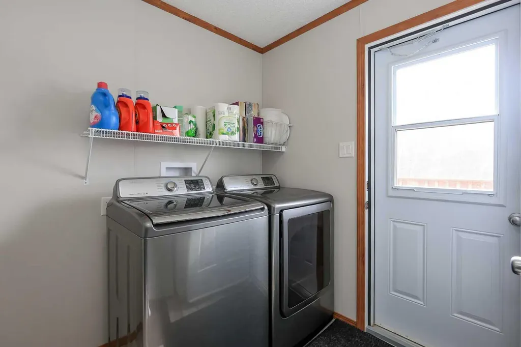 39204 Range Road232.5 Rural Lacombe County AB T0C 0B0