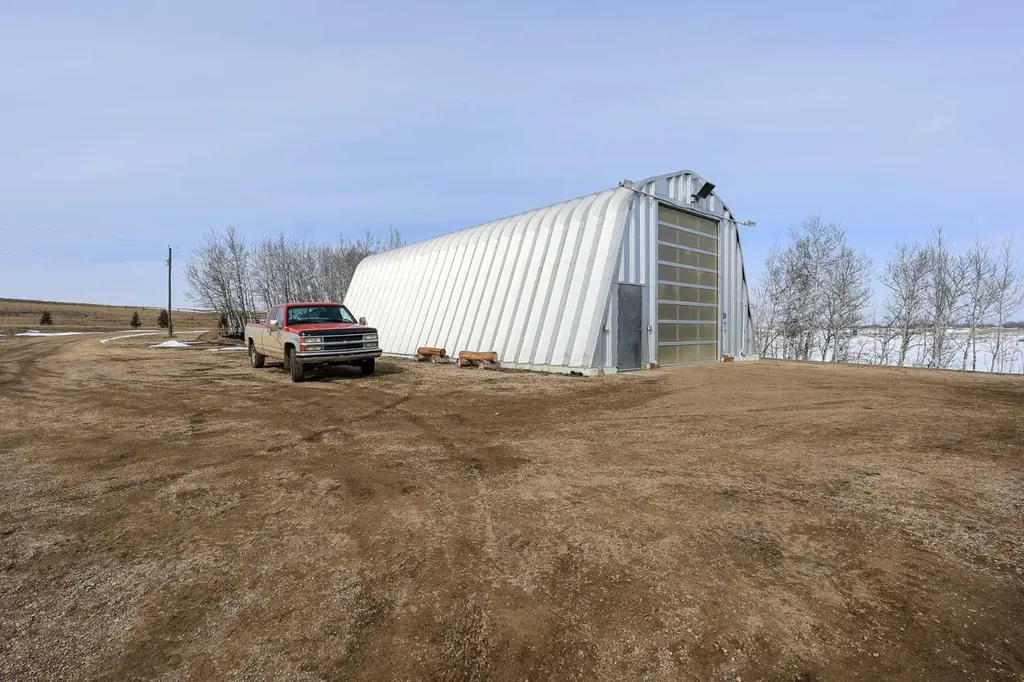 39204 Range Road232.5 Rural Lacombe County AB T0C 0B0