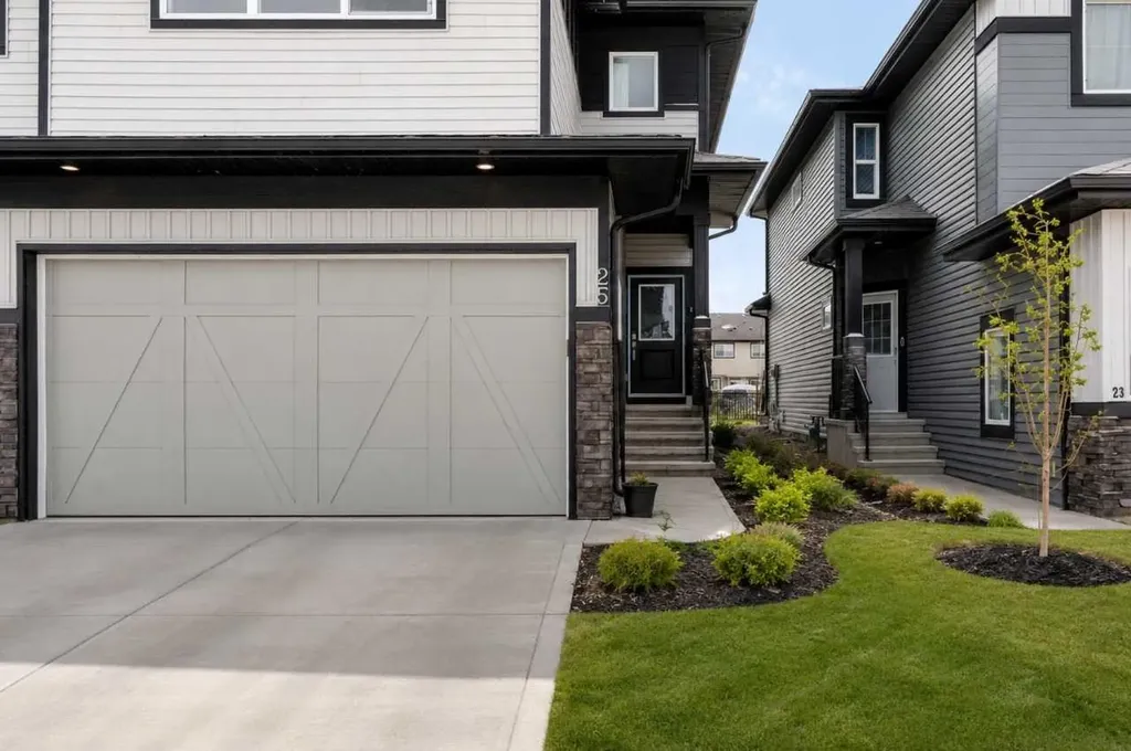25 Linden Place Rural Red Deer County AB T4E 3C4