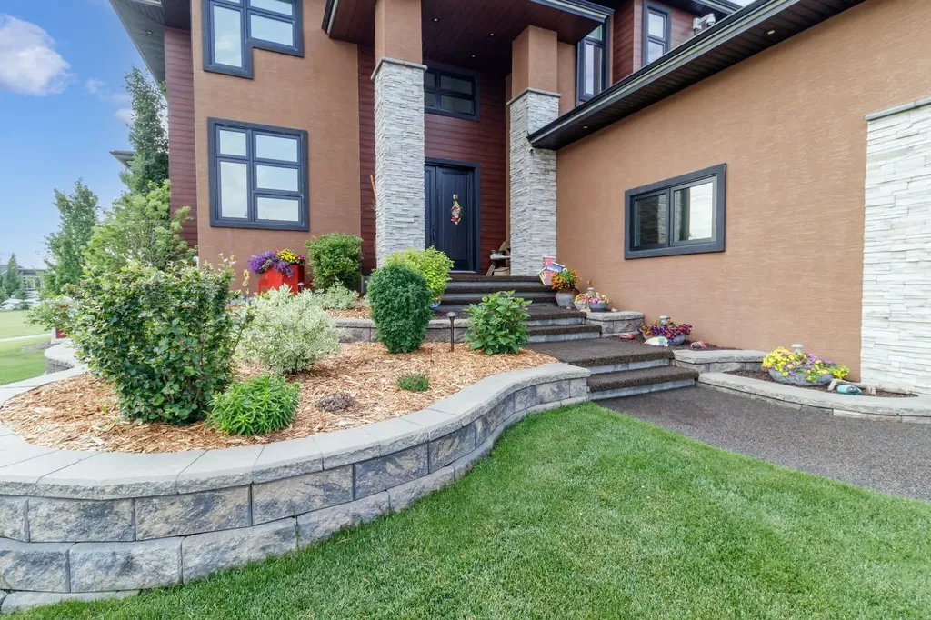 57 Lazaro Close Red Deer AB T4R 0R8