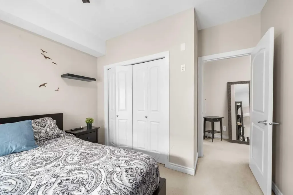 60 Royal Oak Plaza NW Calgary AB T3G 0A7
