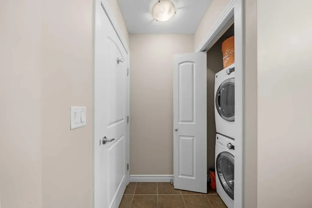 60 Royal Oak Plaza NW Calgary AB T3G 0A7