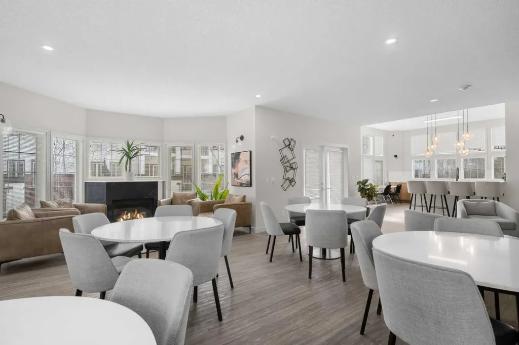60 Royal Oak Plaza NW Calgary AB T3G 0A7